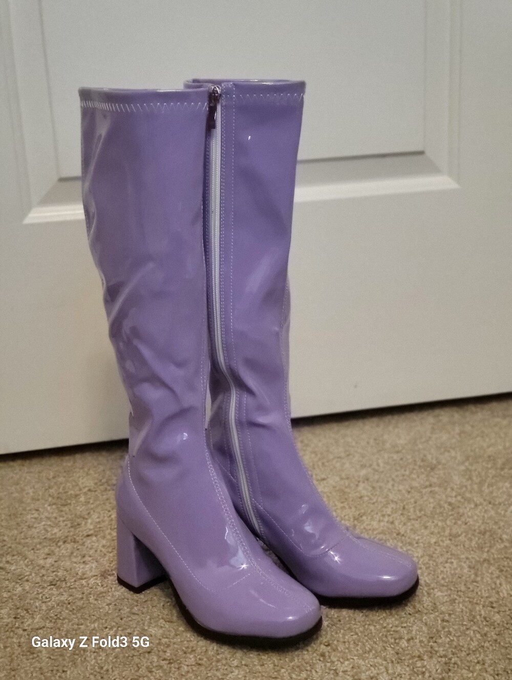 ♥️NWT♥️ Patent Knee-High Girls Go-Go Costume Boots in Lavender